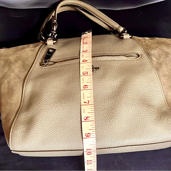 Beautiful Coach Bag in Very Good Condition, Gray Leather & Suede, Preowned - Picture 13 of 13